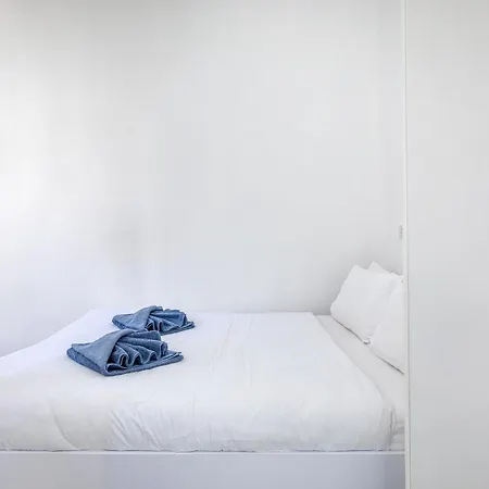 Private In A Traditional With Shared Roof Terrace And Jacuzzi Goblu *