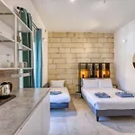 Apartment Private In A Traditional With Shared Roof Terrace And Jacuzzi Goblu