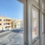 Apartment Private In A Traditional With Shared Roof Terrace And Jacuzzi Goblu Cospicua