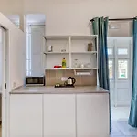 Private In A Traditional With Shared Roof Terrace And Jacuzzi Goblu *