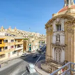Private In A Traditional With Shared Roof Terrace And Jacuzzi Goblu * Cospicua