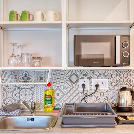 Apartamento Private In A Traditional With Shared Roof Terrace And Jacuzzi Goblu *