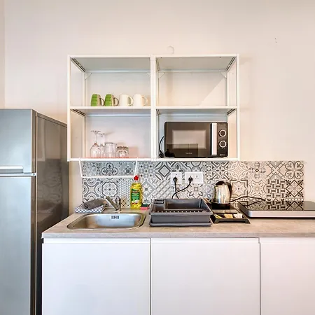 דירה Private In A Traditional With Shared Roof Terrace And Jacuzzi Goblu פאולה