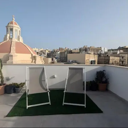 Private In A Traditional With Shared Roof Terrace And Jacuzzi Goblu * Cospicua