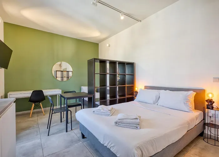 Private In A Traditional With Shared Roof Terrace And Jacuzzi Goblu * Cospicua