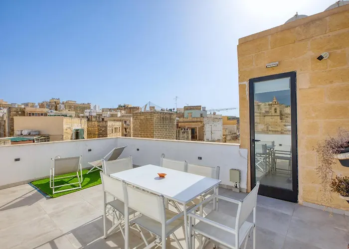 Private In A Traditional With Shared Roof Terrace And Jacuzzi Goblu * Cospicua